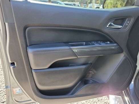 Used 2019 GMC Canyon All Terrain w/ Trailering Package image 18