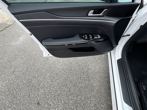 Used 2025 Kia K5 GT-Line w/ GT-Line Premium Package image 10