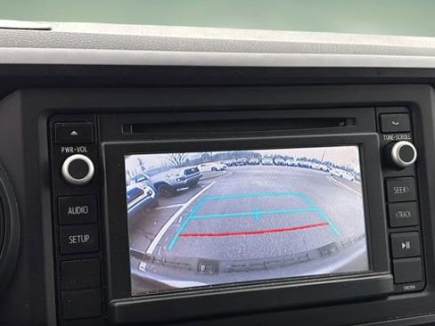 Used 2019 Toyota Tacoma SR image 23