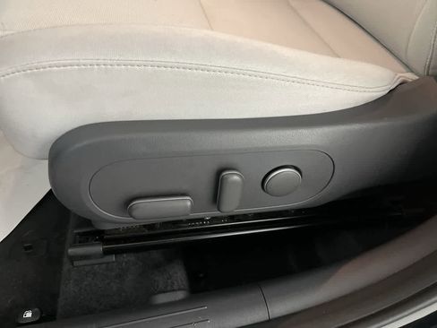 Used 2025 Hyundai Kona SEL image 14