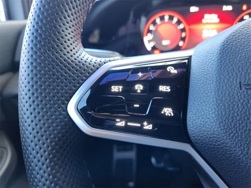 Used 2022 Volkswagen GTI SE image 27