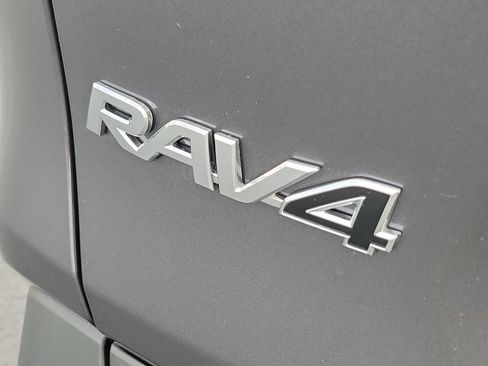 Used 2025 Toyota RAV4 XLE image 8