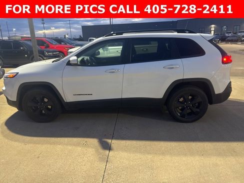 Used 2017 Jeep Cherokee High Altitude image 2