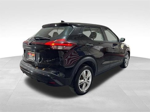 Used 2021 Nissan Kicks S FWD image 5