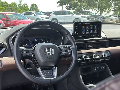 Certified 2023 Honda Pilot Elite image 13