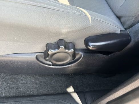 Used 2020 Toyota Tacoma SR image 17