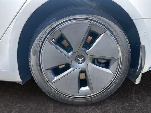 Used 2021 Tesla Model 3 Standard Range Plus RWD image 30