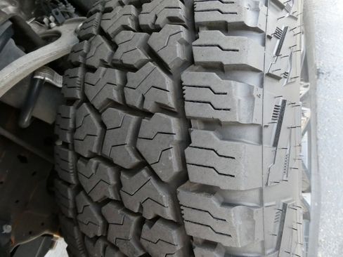 Used 2021 Chevrolet Silverado 1500 LT Trail Boss w/ Convenience Package II image 11