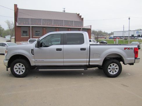 Used 2021 Ford F250 XL w/ STX Appearance Package AWD/4WD image 2