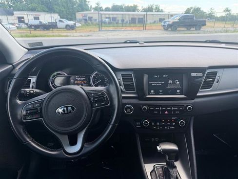 Used 2019 Kia Niro LX FWD image 15