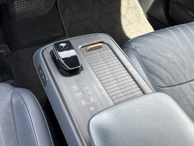 Certified 2024 Nissan Ariya AWD image 21