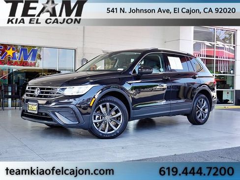 Used 2023 Volkswagen Tiguan SE FWD image 2