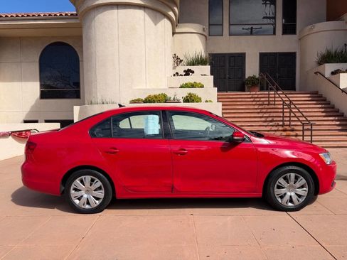 Used 2014 Volkswagen Jetta SE image 8