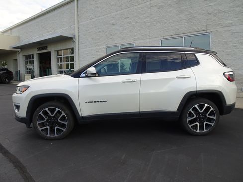 Used 2021 Jeep Compass Limited w/ Sun and Sound Group AWD/4WD image 2
