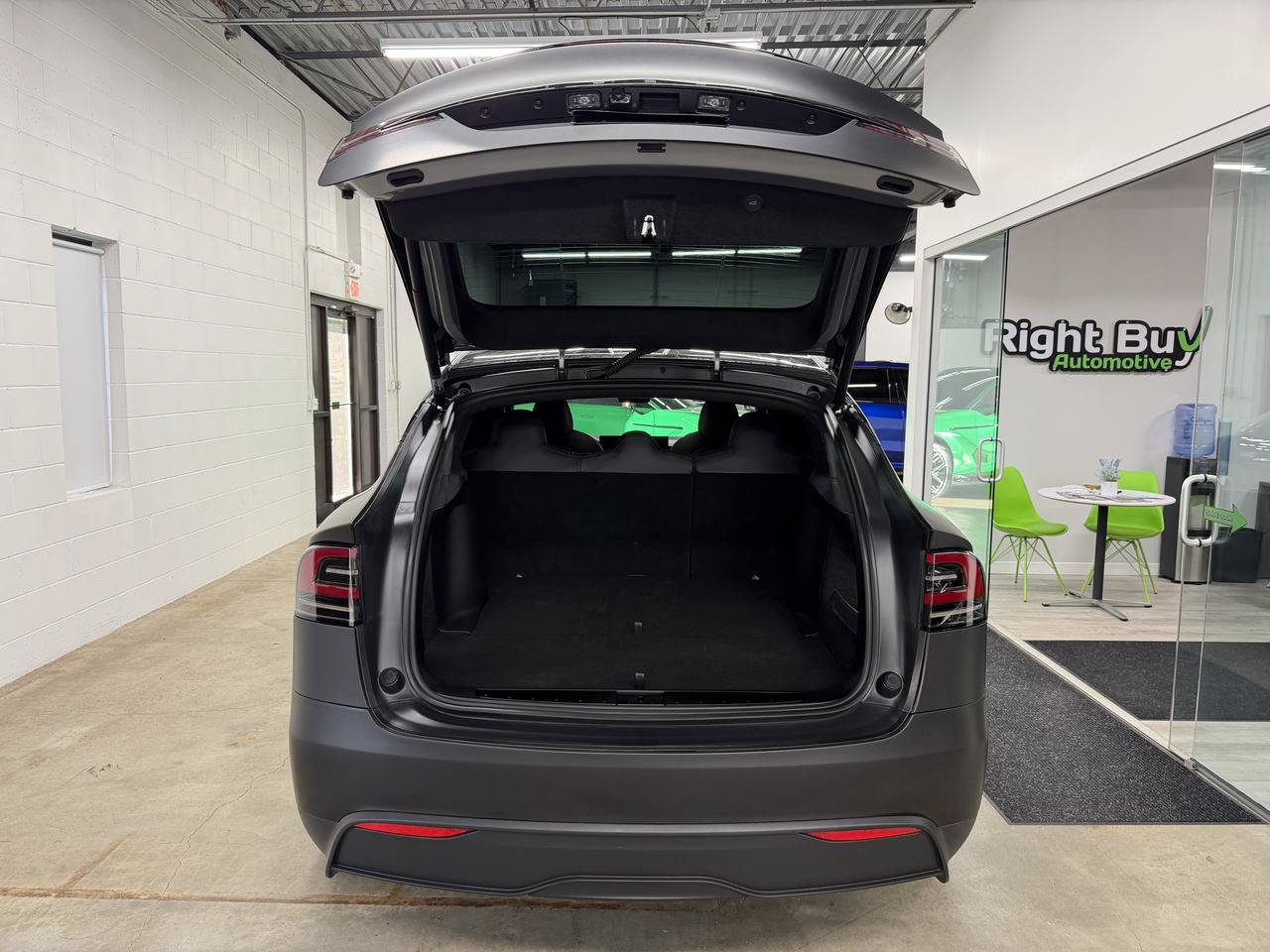 Used 2024 Tesla Model X AWD/4WD image 17