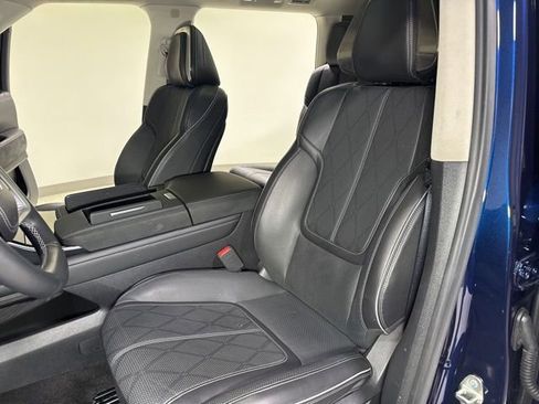 Used 2025 INFINITI QX80 Sensory AWD/4WD image 17