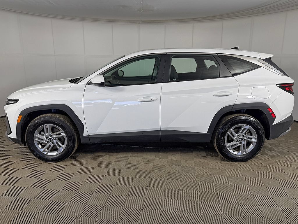 Certified 2026 Hyundai Tucson SE AWD/4WD image 11