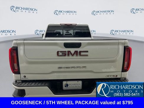 Used 2022 GMC Sierra 2500 AT4 w/ AT4 Premium Plus Package image 4