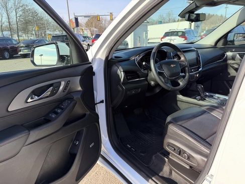 Used 2018 Chevrolet Traverse Premier image 13