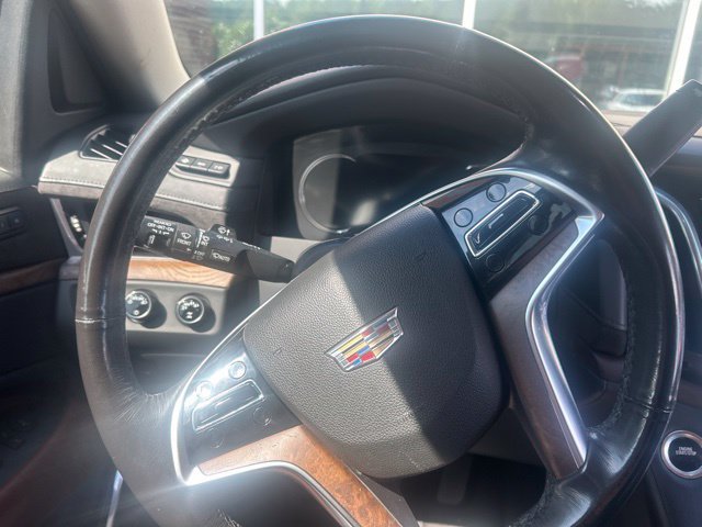 Used 2019 Cadillac Escalade Premium Luxury AWD/4WD image 6