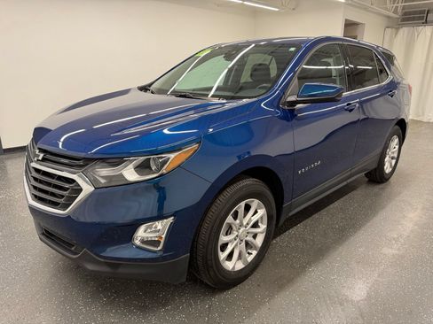 Used 2020 Chevrolet Equinox LT w/ Driver Convenience Package AWD/4WD image 4