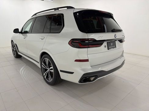 Certified 2024 BMW X7 xDrive40i w/ M Sport Package image 3