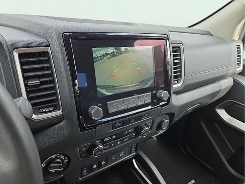 Used 2024 Nissan Frontier SV w/ SV Convenience Package AWD/4WD image 17