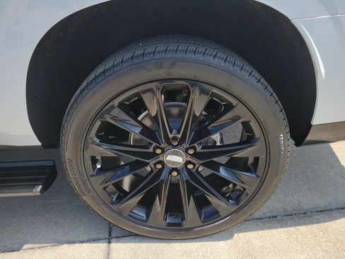 New 2026 Cadillac Escalade ESV Platinum Sport w/ LPO, ONYX Package image 35