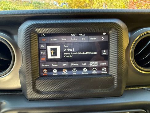 Used 2021 Jeep Wrangler Willys image 22