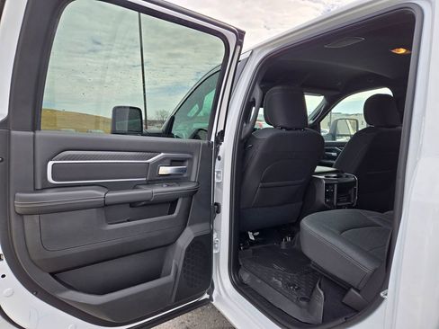 New 2026 RAM 2500 Big Horn AWD/4WD image 25