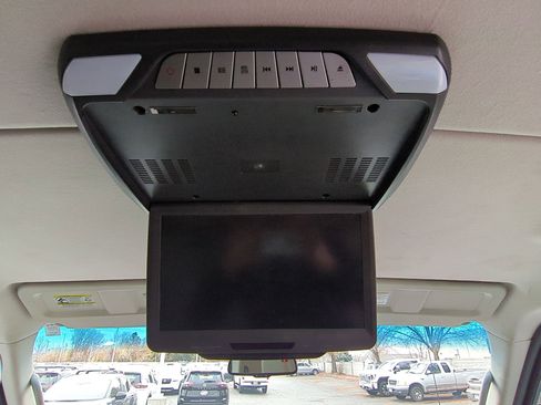 Used 2016 Nissan NV 3500 SL image 29