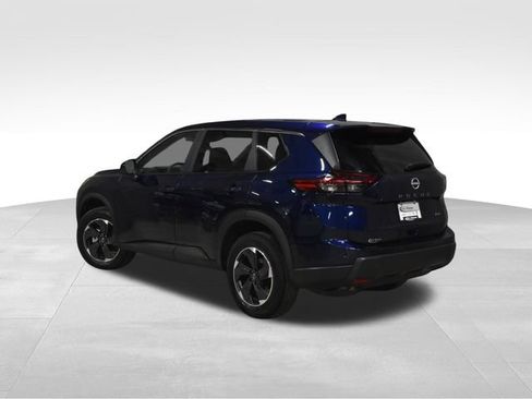 Used 2025 Nissan Rogue SV AWD/4WD image 7