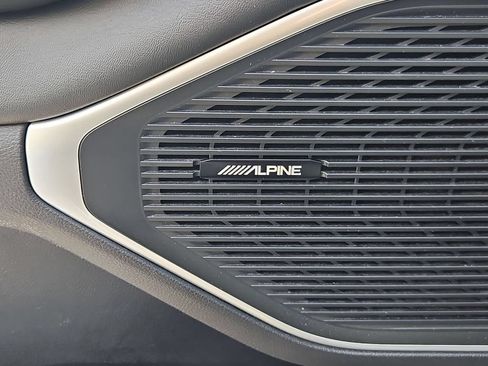 Certified 2024 Jeep Wagoneer Series II w/ Flexible Seating Group AWD/4WD image 29