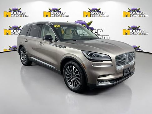 Used 2020 Lincoln Aviator Reserve w/ Equipment Group 201A image 3