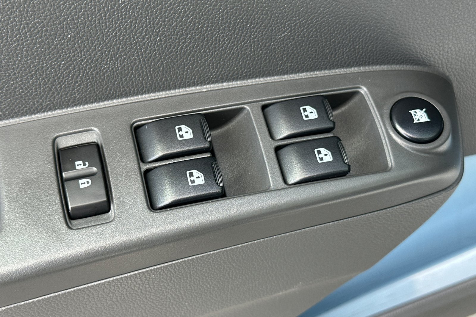 Used 2014 Chevrolet Spark LT FWD image 13