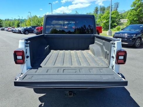 Used 2021 Jeep Gladiator Rubicon AWD/4WD image 11