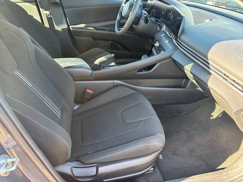 Used 2024 Hyundai Elantra SEL FWD image 4