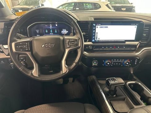 Used 2023 Chevrolet Silverado 1500 RST AWD/4WD image 16
