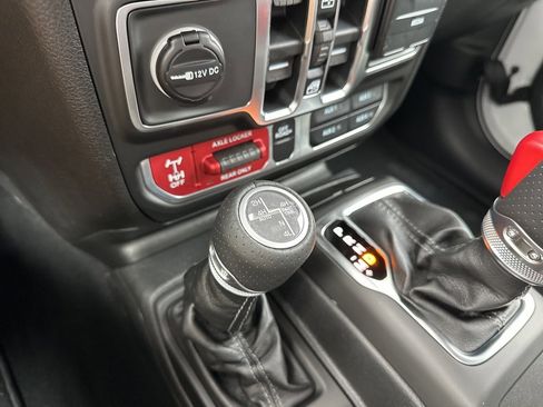 New 2026 Jeep Gladiator Mojave image 72