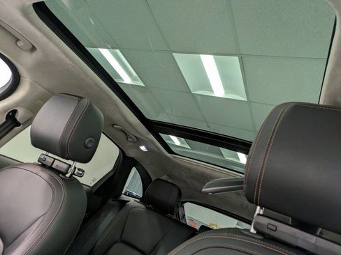 Used 2020 Jaguar F-PACE Prestige image 21