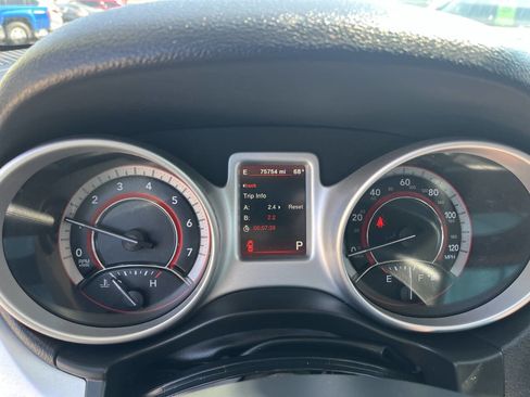 Used 2018 Dodge Journey SE w/ Safe & Sound Group image 29