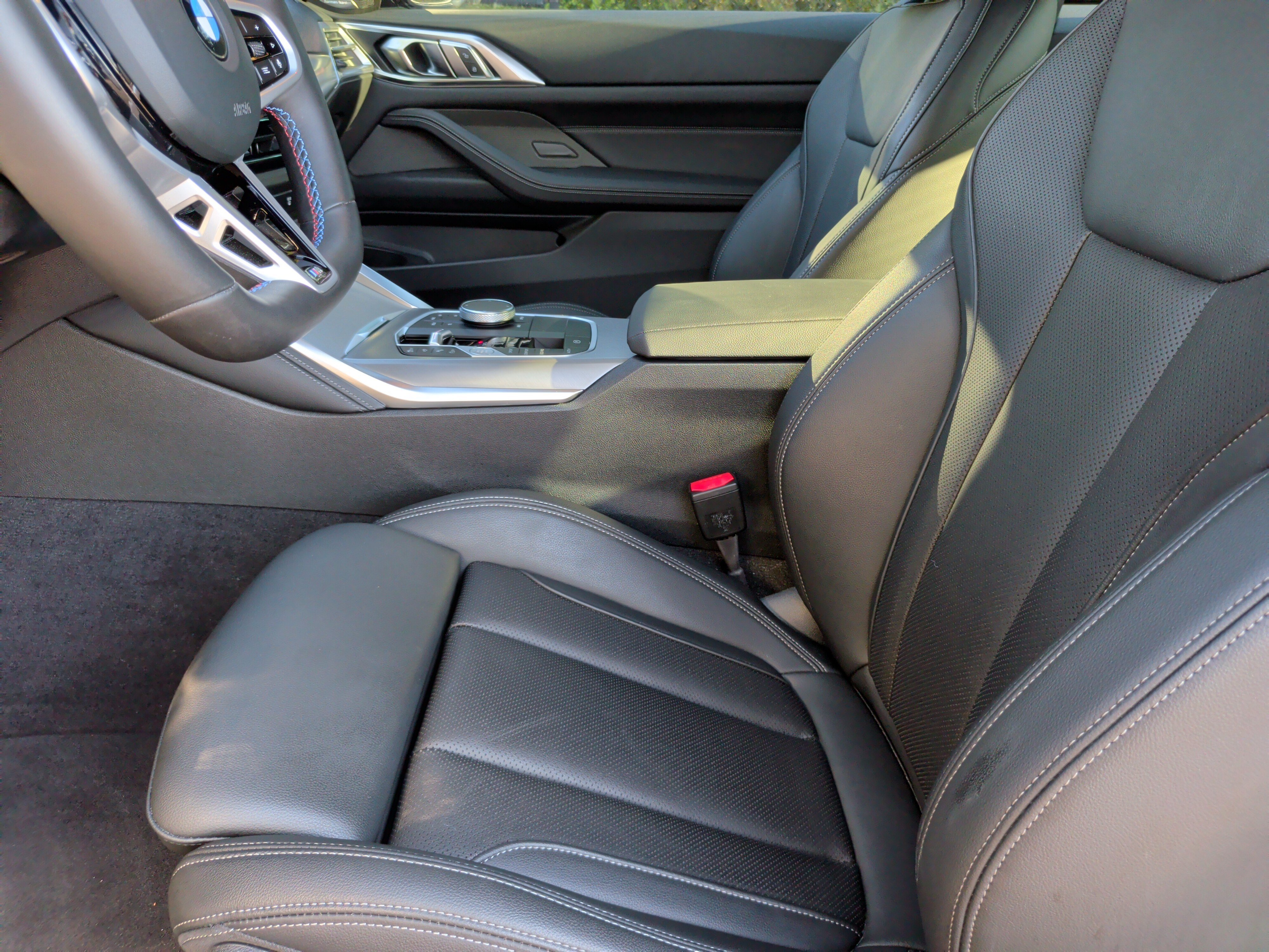 Used 2026 BMW M440i Coupe w/ Premium Package RWD image 27