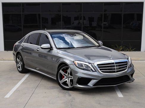 Used 2015 Mercedes-Benz S 63 AMG 4MATIC Sedan w/ Executive Rear Seat Package image 2