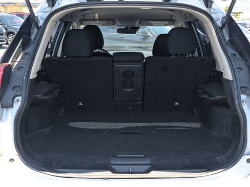 Used 2019 Nissan Rogue S FWD image 27