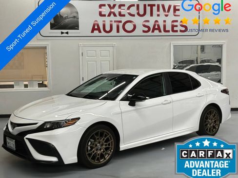 Used 2024 Toyota Camry SE FWD image 1