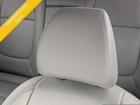 Certified 2025 Kia Seltos SX w/ SX Sunroof Package image 19