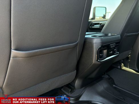Used 2024 GMC Sierra 2500 AT4 w/ AT4 Preferred Package AWD/4WD image 23