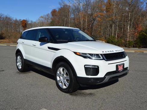 Used 2016 Land Rover Range Rover Evoque SE image 3
