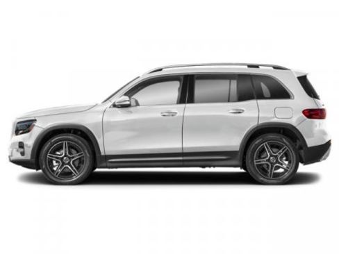 Used 2025 Mercedes-Benz GLB 250 4MATIC image 3