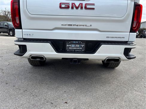 Used 2022 GMC Sierra 1500 Denali w/ Denali Reserve Package image 18